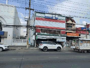 ขายตึก 3 ชั้น มีชั้นลอย ติด ธ.กรุงเทพ สาขา ถ.สิงหวัฒน์ ติดถนนใหญ่ทำเลดี ใกล้ศาลหลักเมือง